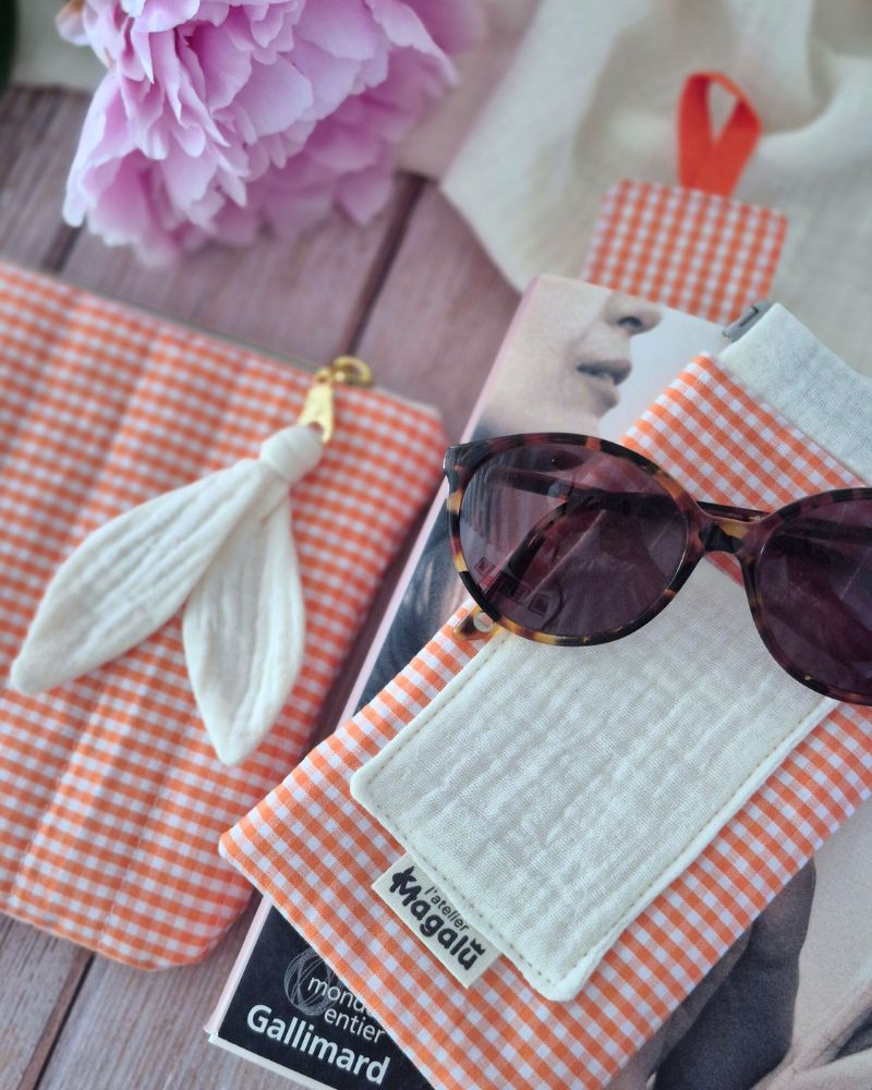 Cadeaux de fin d'année - Pochette vichy orange – Image 3