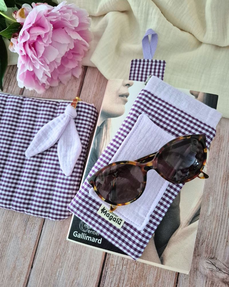 Cadeaux de fin d'année - Pochette vichy violet – Image 3