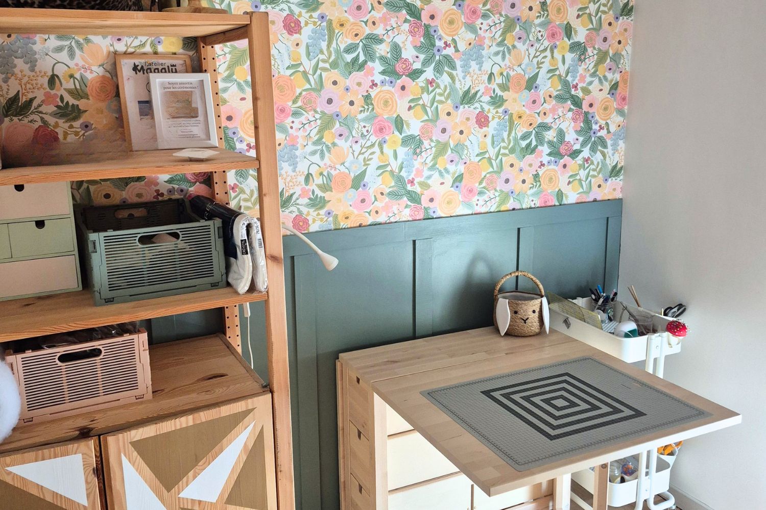 Le nouvel atelier de l'atelier Magalu, plus fleuris, lumineux et bien aménagé à Gradignan près de Bordeaux.